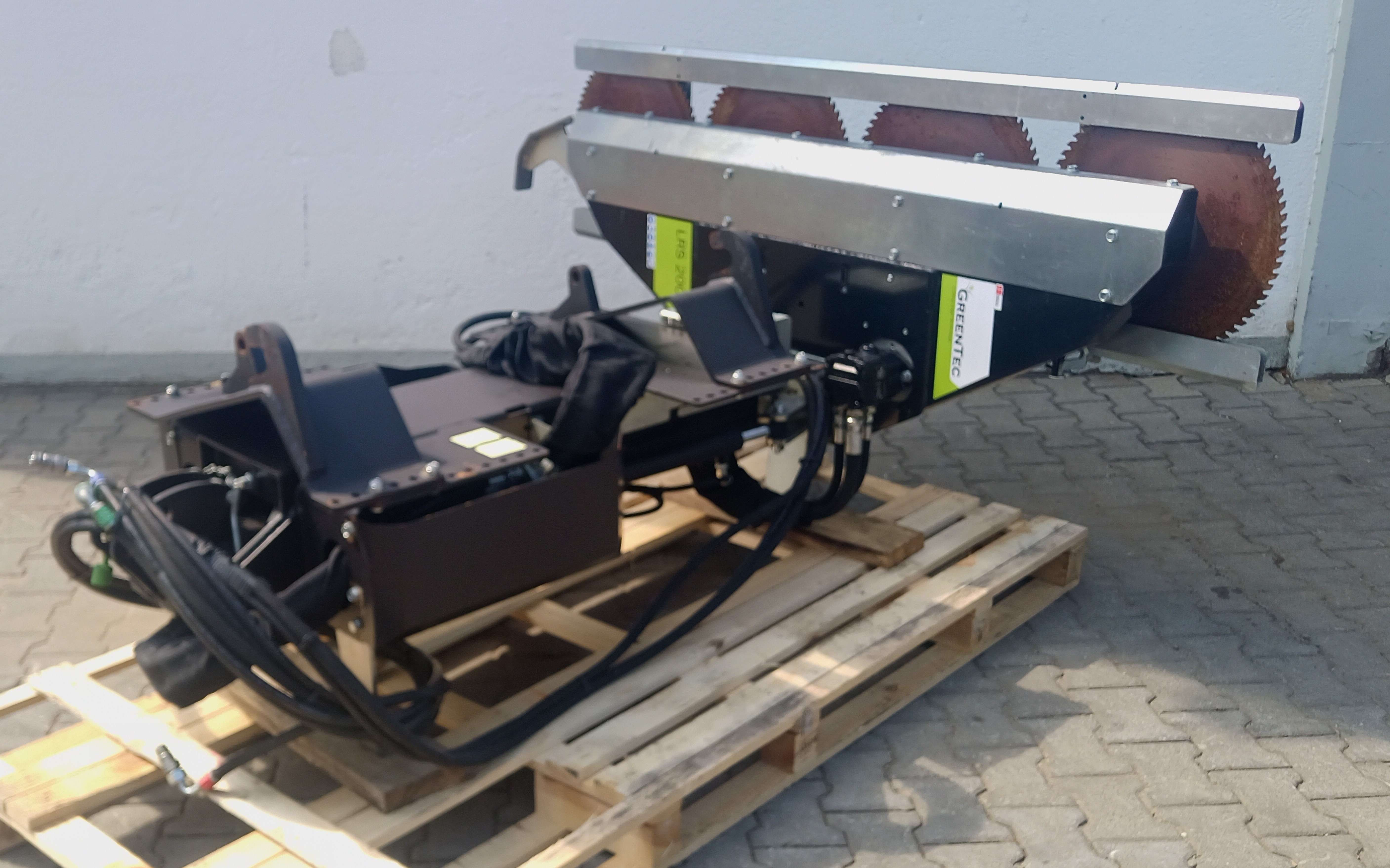 HXF 3302 Auslegearm + LRS 2002 Baumsäge
